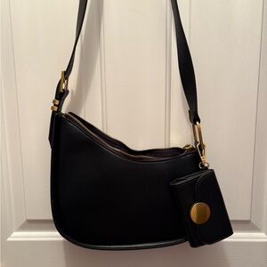 Elegant Black Shoulder Bag with Wallet